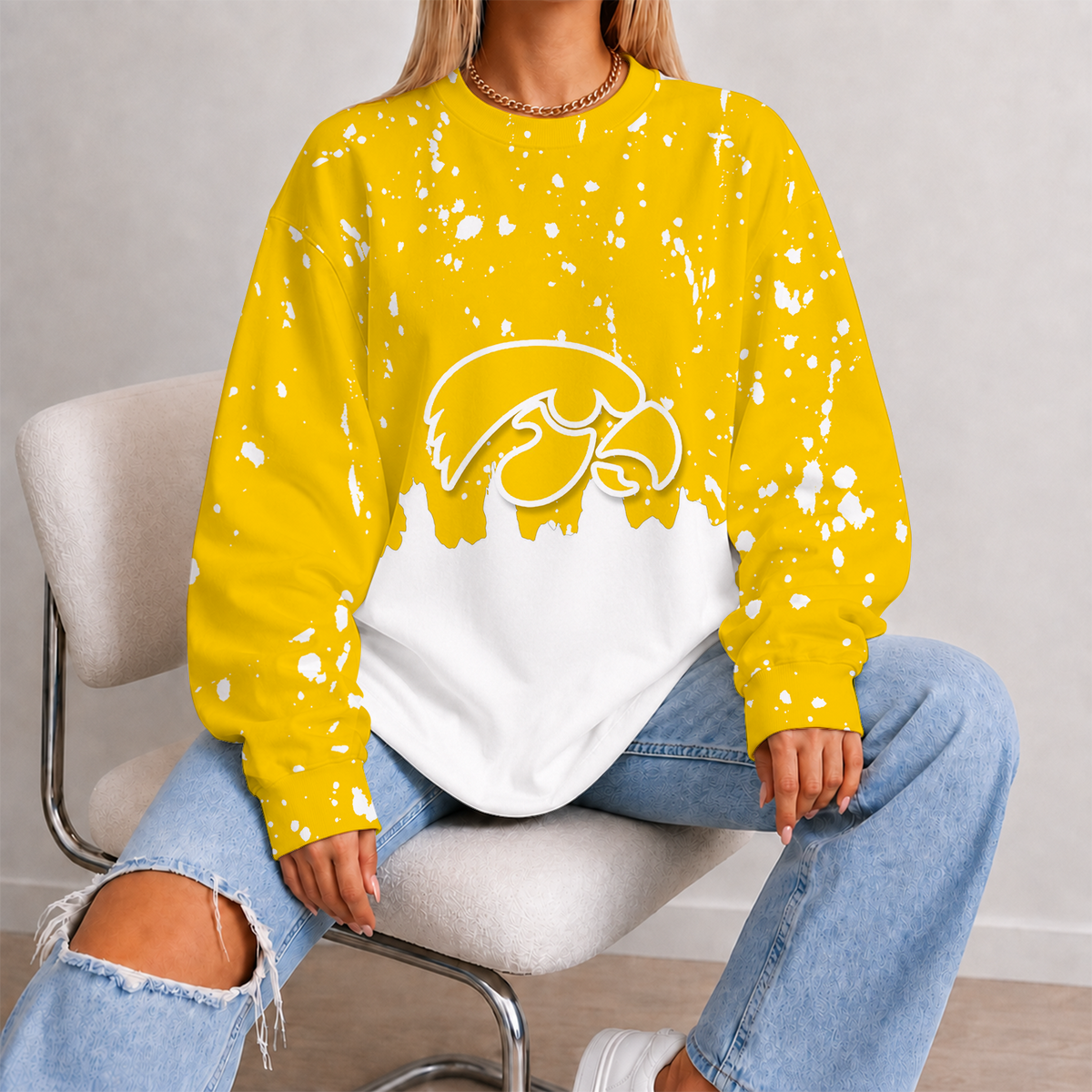 [FAN FAVORITE] NEW CUSTOMIZED NCAA CFH04 IWH IOWA HAWKEYES UNISEX SWEATSHIRT