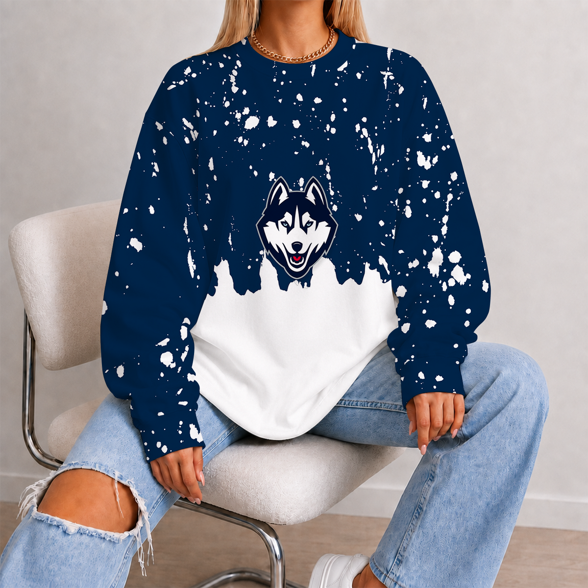 [FAN FAVORITE] NEW CUSTOMIZED NCAA CFH07 UCH UCONN HUSKIES UNISEX SWEATSHIRT