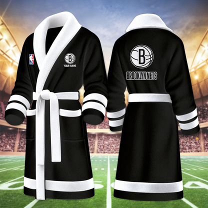 [HOT DEAL] NEW CUSTOMIZED NBA25 BNE BROOKLYN NETS MULTICOLOR FLEECE BATHROBE