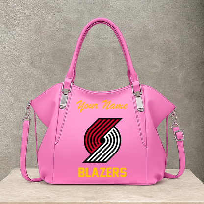 [HOT DEAL] NEW CUSTOMIZED NBA22 PTB PORTLAND TRAIL BLAZERS SHOULDER HANDBAG